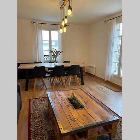 Appartement Terrasse Au Centre De Serris セリ エクステリア 写真