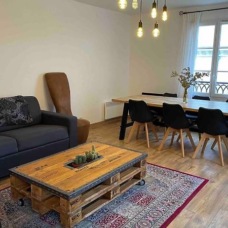 Appartement Terrasse Au Centre De Serris セリ エクステリア 写真