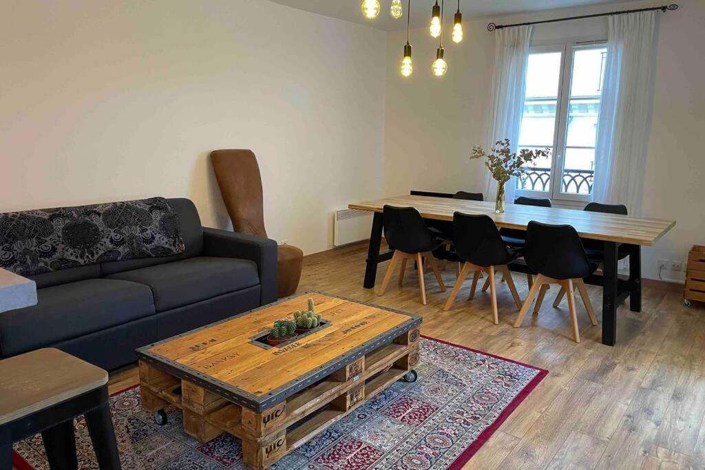Appartement Terrasse Au Centre De Serris セリ エクステリア 写真