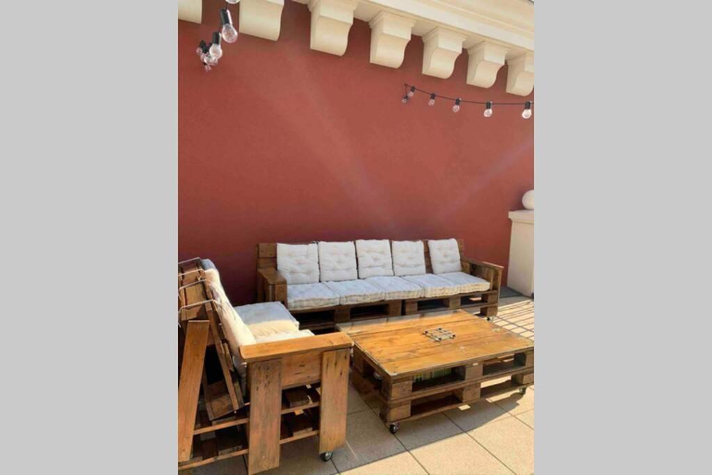 Appartement Terrasse Au Centre De Serris セリ エクステリア 写真